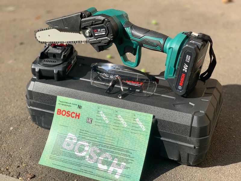 Аккумуляторная мини-пила Bosch Universal chain 24 (24V, 5Аh, шина 16 см) АКБ веткорез Бош 1924071175 фото